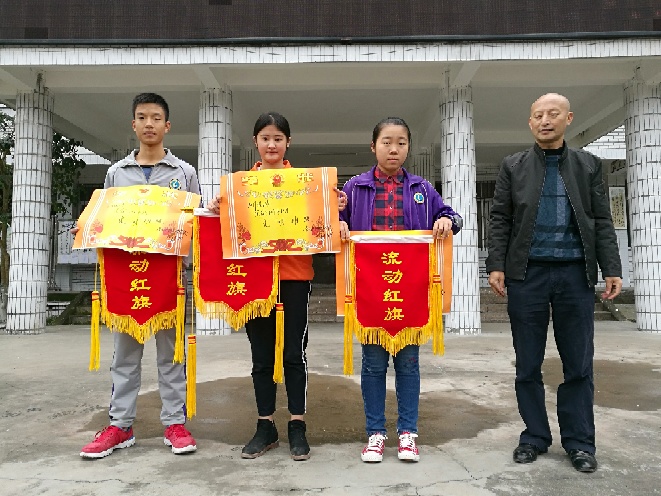 四川蓬溪县常乐初级中学校_校园新闻_十一月文明班级